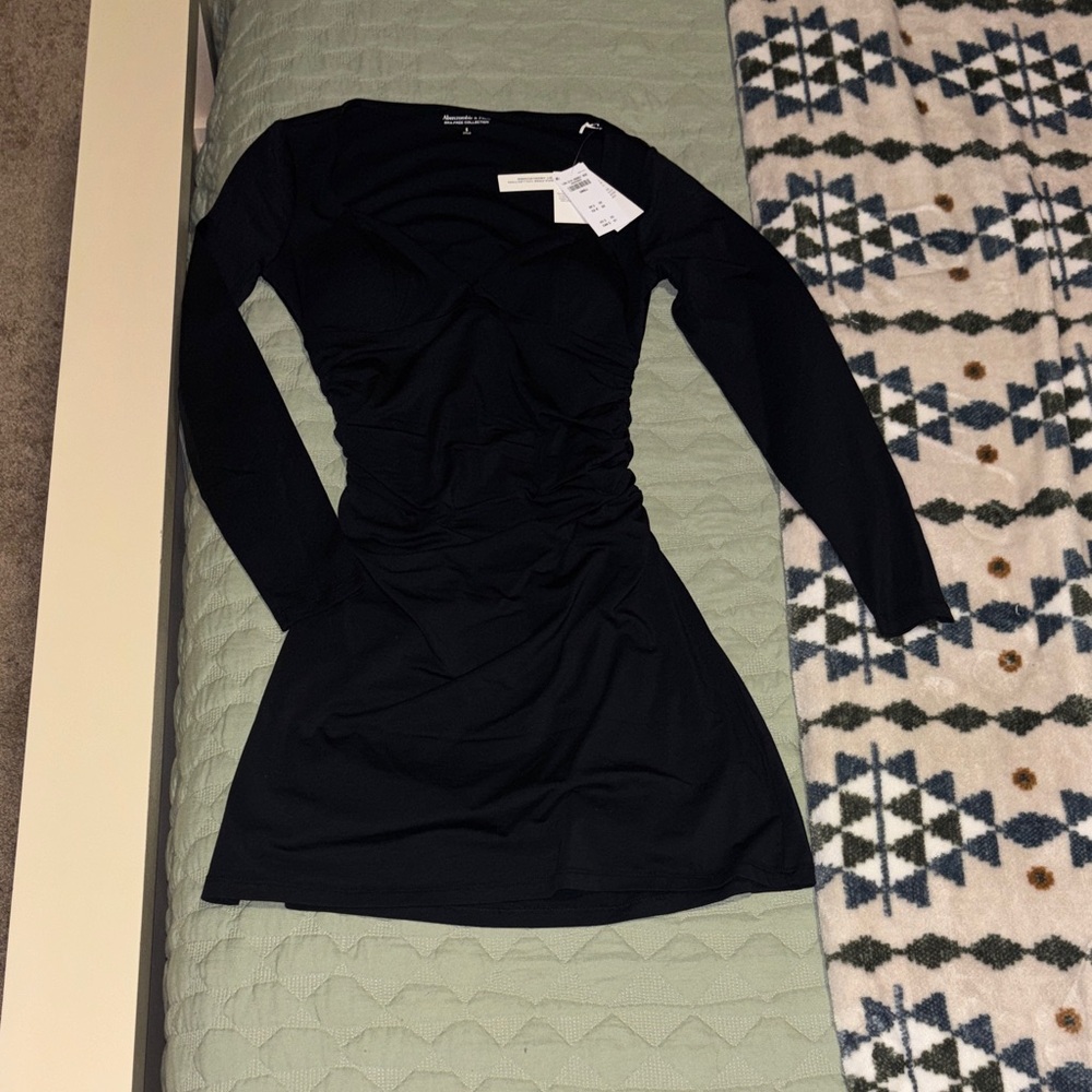 Abercrombie & Fitch - Black Long Sleeve Bra-Free Mini Dress